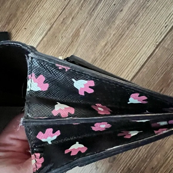 Prada Saffiano Floral Wallet - Picture 6 of 12